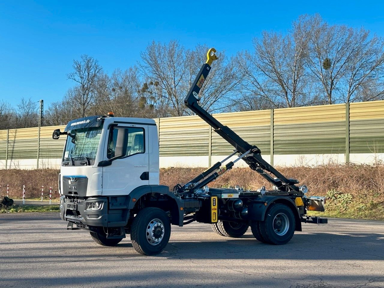 MAN TGM 18.320 4x4 Euro 6e Hyva 12-45 - شاحنة ذات الخطاف, شاحنة كرين: صور 2 MAN TGM 18.320 4x4 Euro 6e Hyva 12-45 - شاحنة ذات الخطاف, شاحنة كرين: صور 2