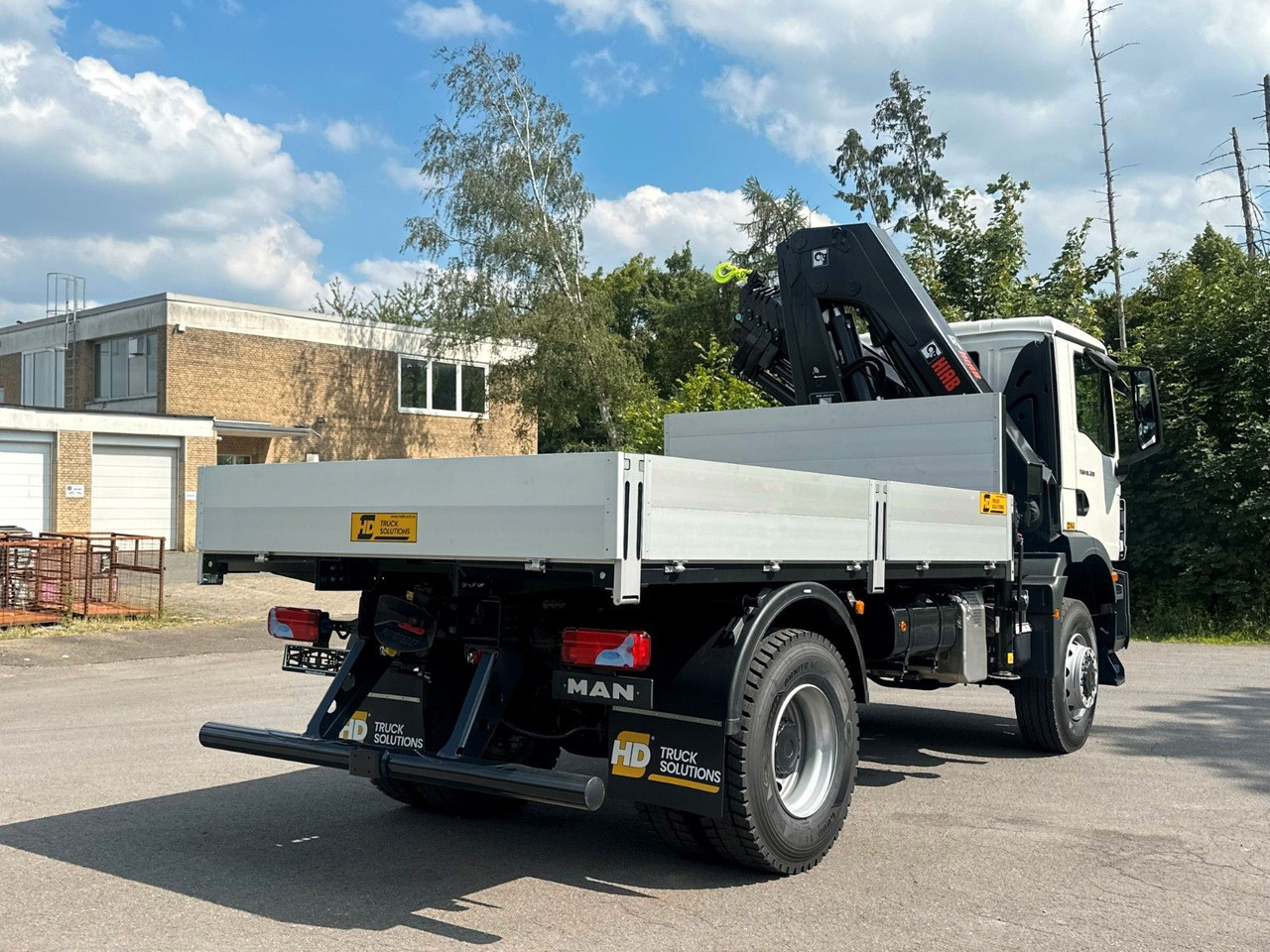 MAN TGM 18.320 4x4 Euro 6e Pritsche Hiab 228-4 Kran إيجار MAN TGM 18.320 4x4 Euro 6e Pritsche Hiab 228-4 Kran: صور 10