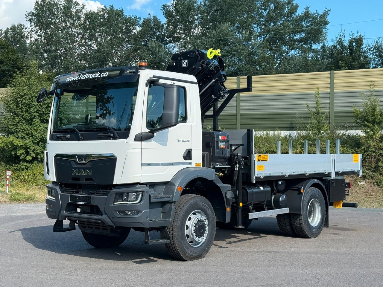 شاحنة كرين MAN TGM 18.320 4x4 Hiab 228-4 Kran: صور 6