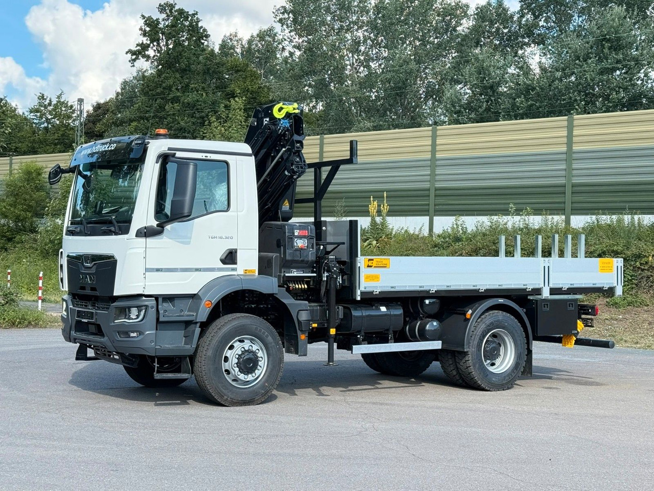 شاحنة كرين MAN TGM 18.320 4x4 Hiab 228-4 Kran: صور 7