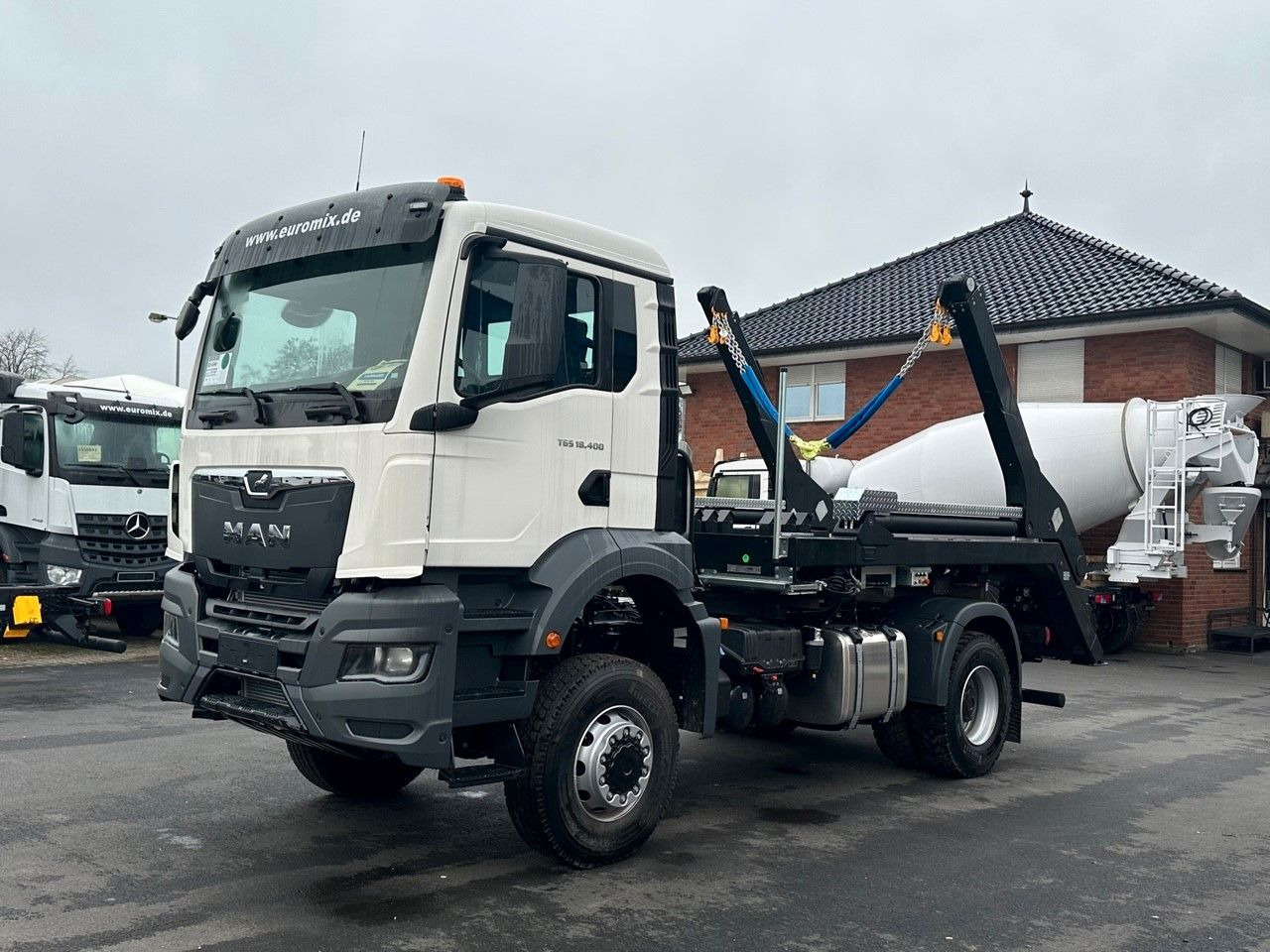 MAN TGS 18.400 4x4 Euro 6e Hyva Absetzkipper - قلابات, شاحنة كرين: صور 1 MAN TGS 18.400 4x4 Euro 6e Hyva Absetzkipper - قلابات, شاحنة كرين: صور 1