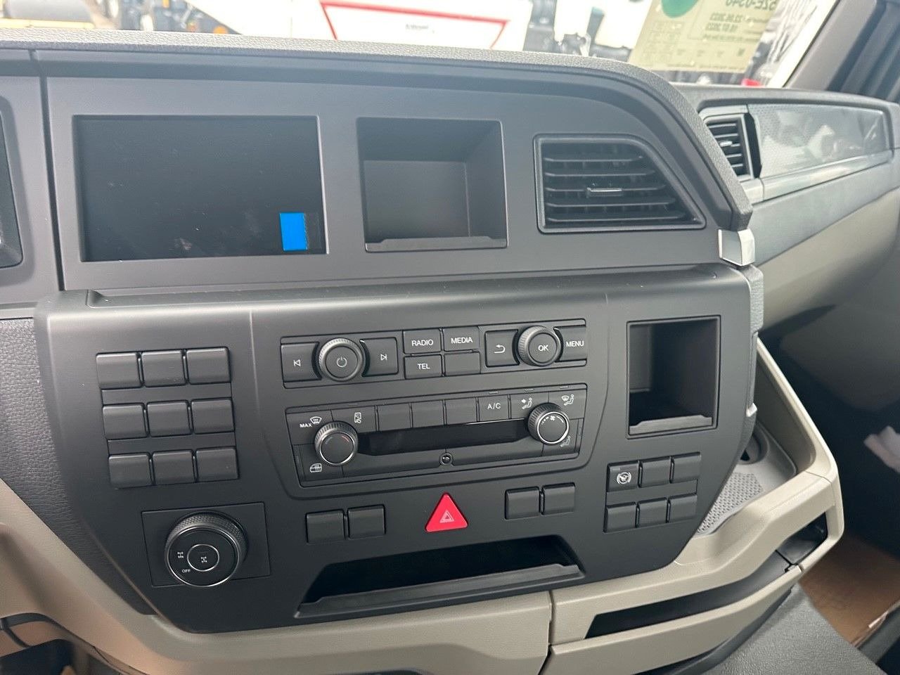 MAN TGS 18.400 4x4 Euro 6e Hyva Absetzkipper - قلابات, شاحنة كرين: صور 5 MAN TGS 18.400 4x4 Euro 6e Hyva Absetzkipper - قلابات, شاحنة كرين: صور 5