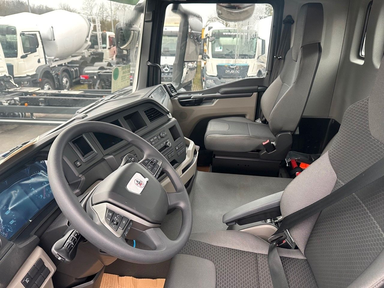 MAN TGS 18.400 4x4 Euro 6e Hyva Absetzkipper - قلابات, شاحنة كرين: صور 4 MAN TGS 18.400 4x4 Euro 6e Hyva Absetzkipper - قلابات, شاحنة كرين: صور 4