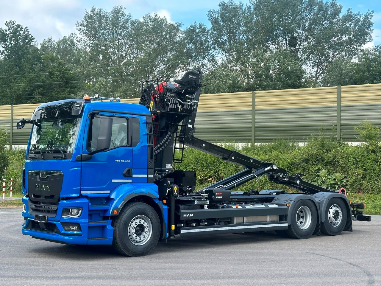 MAN TGS 26.480 6x2 Abrollkipper + Kran EPSILON - شاحنة ذات الخطاف, شاحنة كرين: صور 3 MAN TGS 26.480 6x2 Abrollkipper + Kran EPSILON - شاحنة ذات الخطاف, شاحنة كرين: صور 3