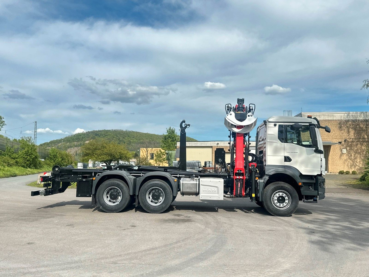 شاحنة ذات الخطاف, شاحنة كرين MAN TGS 33.440 6x4 Epsilon 170Z MultiLift 20s56: صور 9
