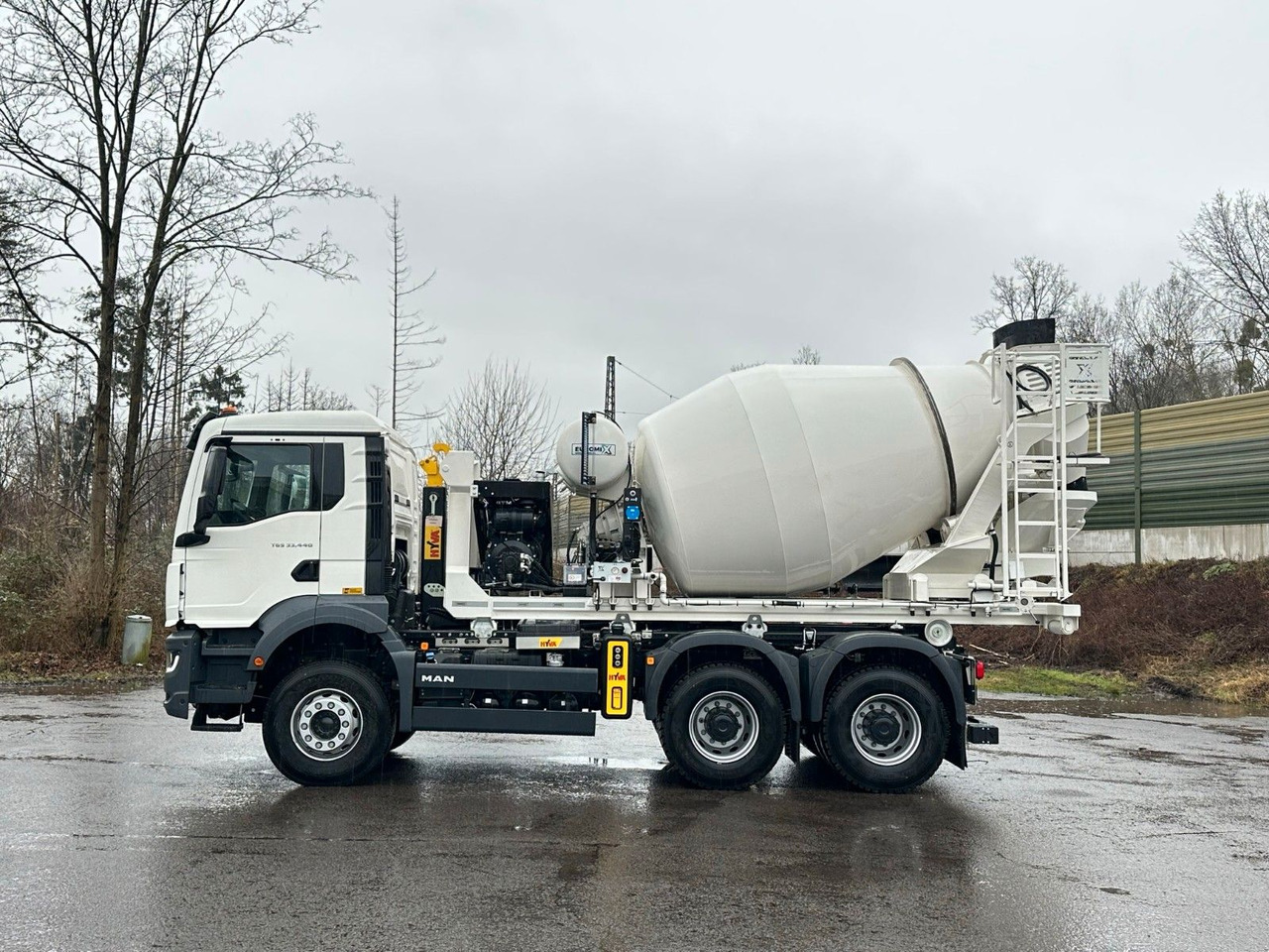 MAN TGS 33.440 6x4 Euro6e Abroller + Fahrmischer - شاحنة ذات الخطاف, شاحنة كرين: صور 4 MAN TGS 33.440 6x4 Euro6e Abroller + Fahrmischer - شاحنة ذات الخطاف, شاحنة كرين: صور 4