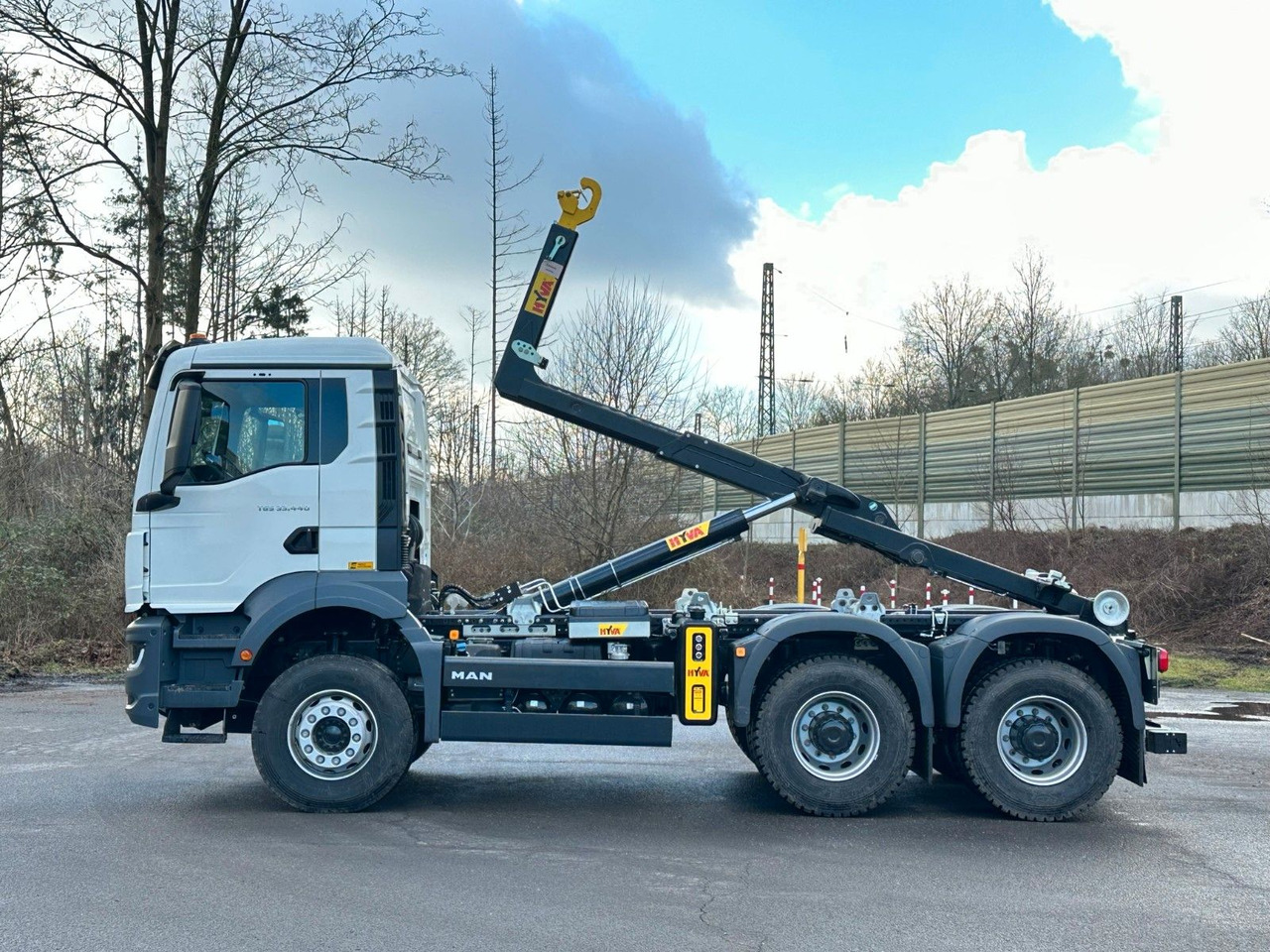 MAN TGS 33.440 6x4 Euro6e Abrollkipper Hyva - شاحنة ذات الخطاف, شاحنة كرين: صور 3 MAN TGS 33.440 6x4 Euro6e Abrollkipper Hyva - شاحنة ذات الخطاف, شاحنة كرين: صور 3