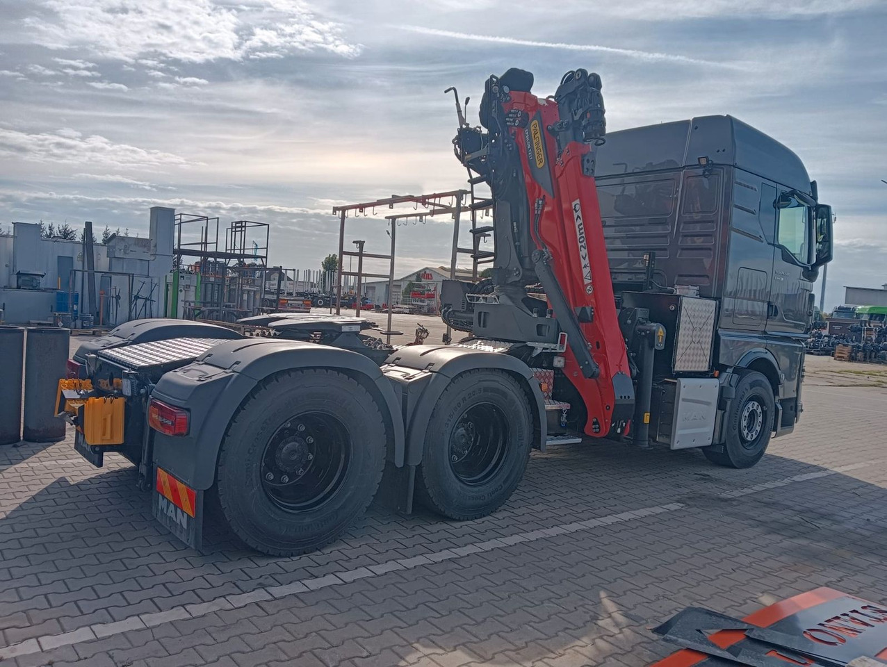 MAN TGX 26.580 6x4 EPSILON TZ17 LANGHOLZ - شاحنة جرار: صور 2 MAN TGX 26.580 6x4 EPSILON TZ17 LANGHOLZ - شاحنة جرار: صور 2