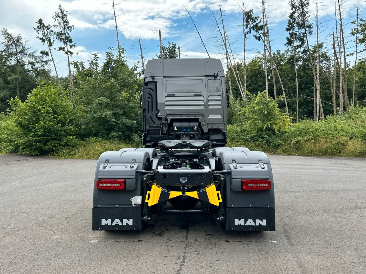 MAN TGX 26.580 6x4 Retarder - شاحنة جرار: صور 4 MAN TGX 26.580 6x4 Retarder - شاحنة جرار: صور 4
