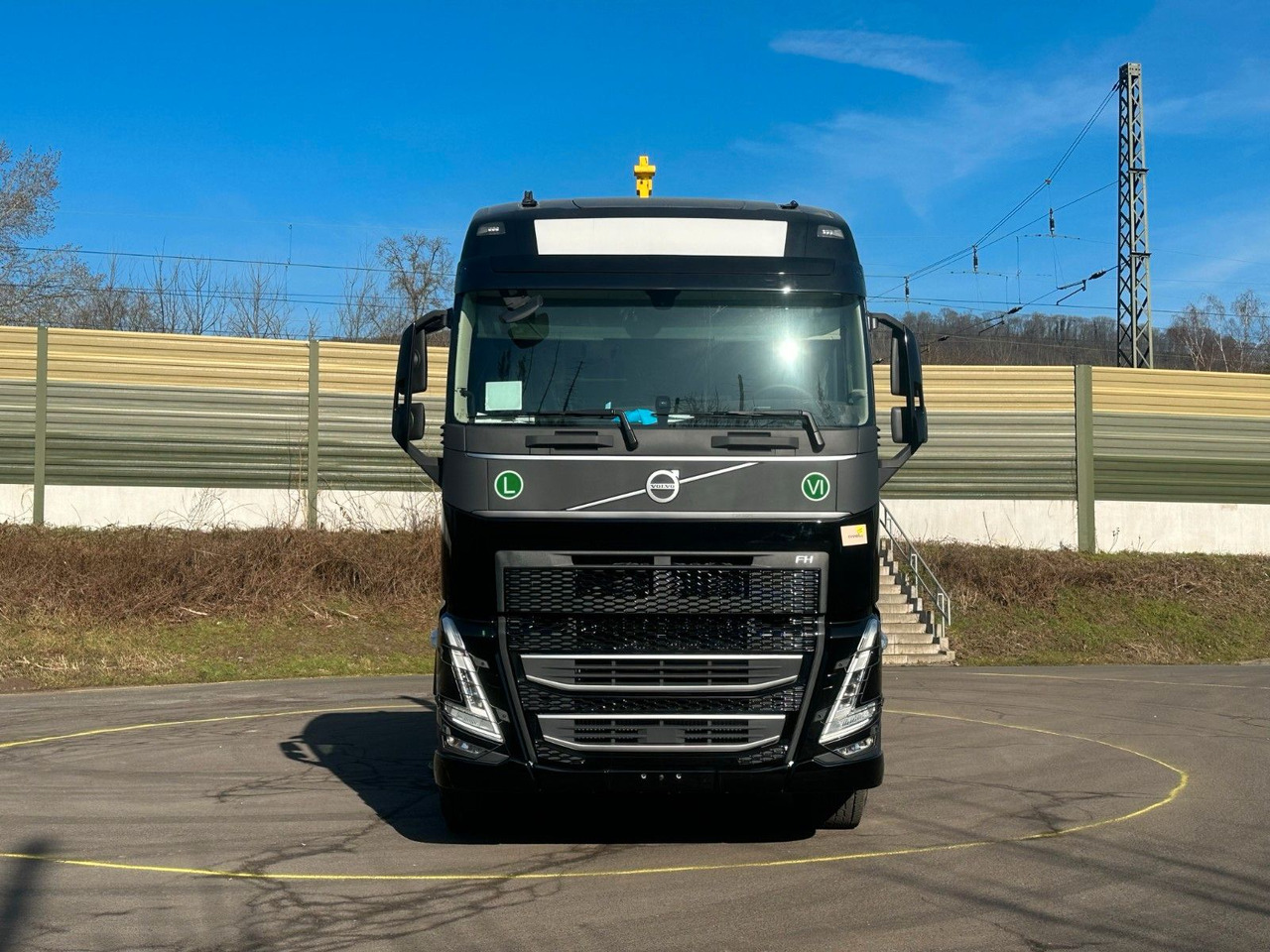 Volvo FH 540 6x4 Abrollkipper Hyva 20-60 - شاحنة ذات الخطاف, شاحنة كرين: صور 3 Volvo FH 540 6x4 Abrollkipper Hyva 20-60 - شاحنة ذات الخطاف, شاحنة كرين: صور 3