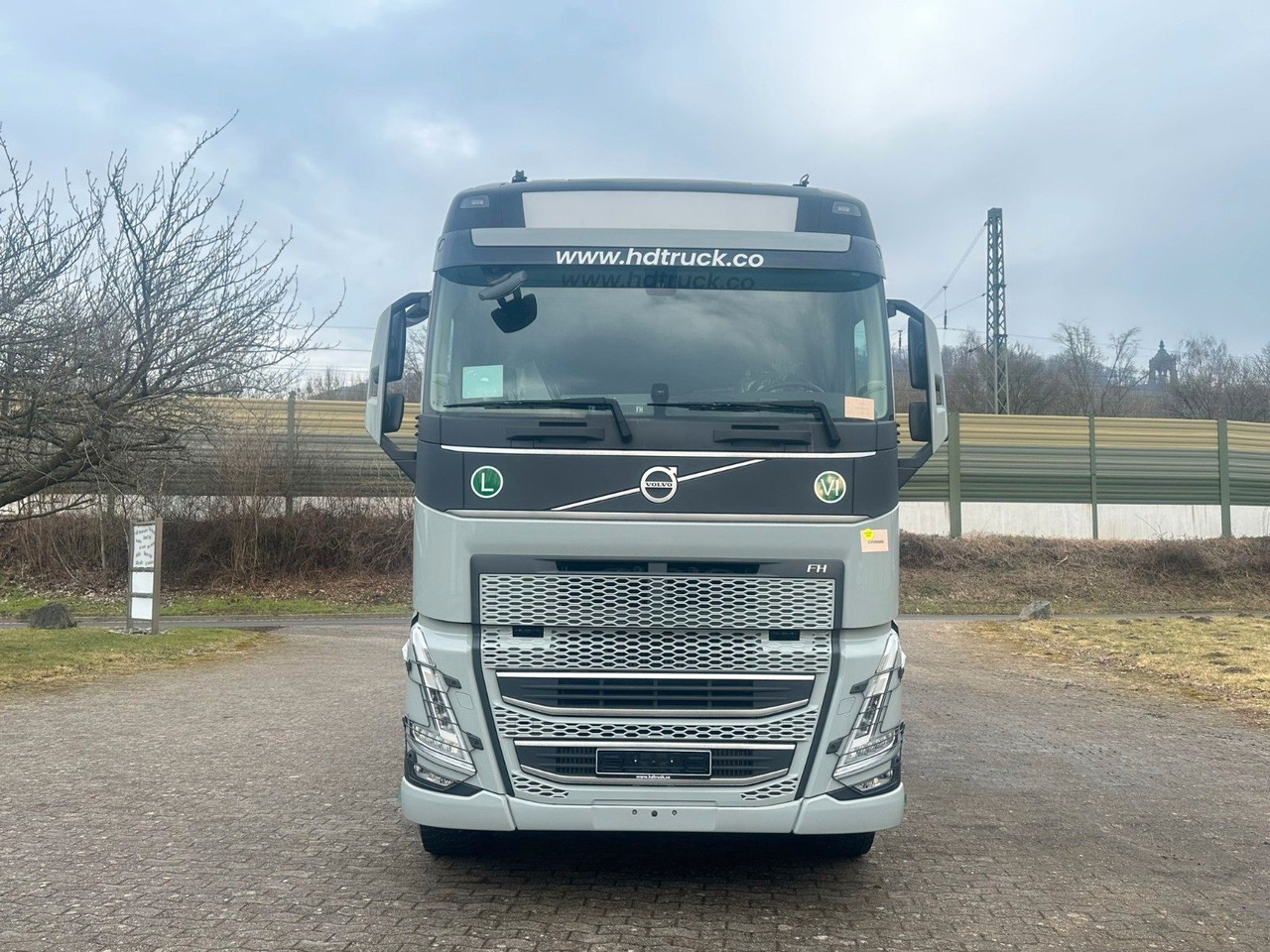 Volvo FH 540 6x4 Epsilon 150 Z - شاحنة قطع الأشجار, شاحنة كرين: صور 4 Volvo FH 540 6x4 Epsilon 150 Z - شاحنة قطع الأشجار, شاحنة كرين: صور 4