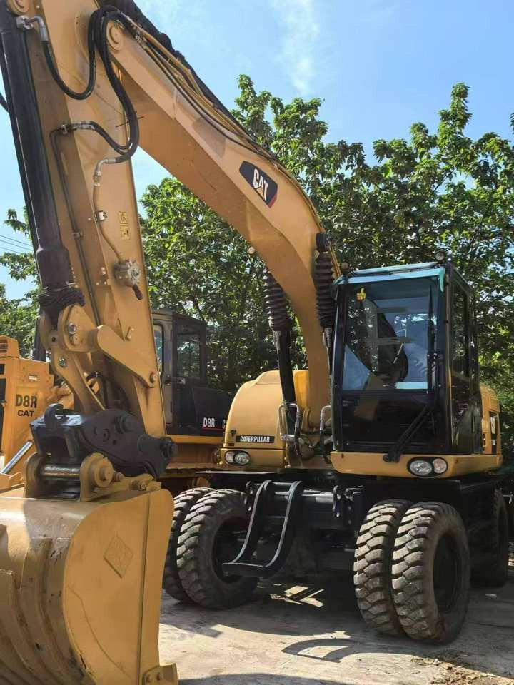 Beautiful High Quality Second-Hand CAT M315D2 Wheel Excavator Used Digger Machinery Engine After-sales Warranty Service - حفارة على عجلات: صور 2 Beautiful High Quality Second-Hand CAT M315D2 Wheel Excavator Used Digger Machinery Engine After-sales Warranty Service - حفارة على عجلات: صور 2