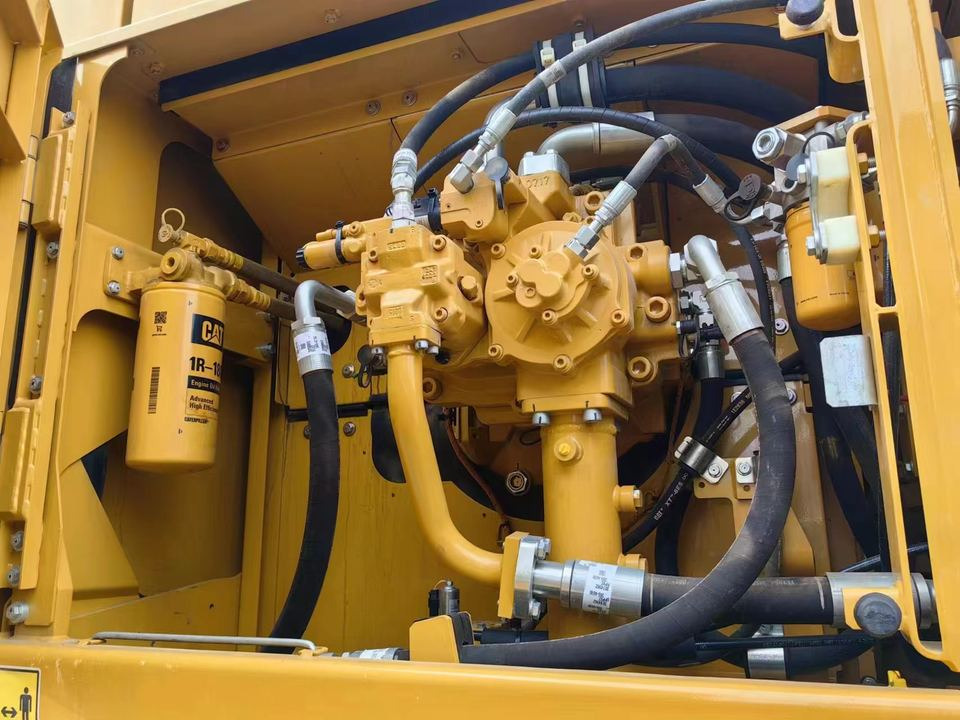 CAT 349 D 2 - حفارات زحافة: صور 3 CAT 349 D 2 - حفارات زحافة: صور 3