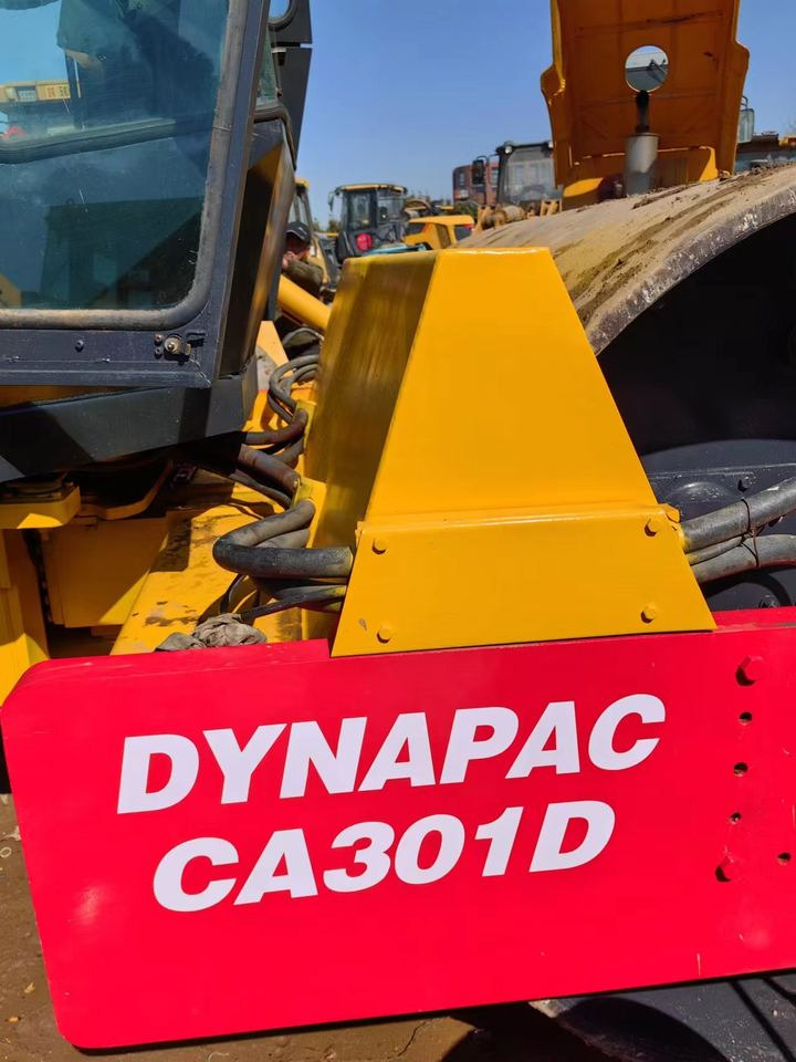 Fast Shipping Superior Quality Used Dynapac CA301D Road Roller Used Vibratory Soil Compactors Strong Power Single Drum Roller - مدماج: صور 4 Fast Shipping Superior Quality Used Dynapac CA301D Road Roller Used Vibratory Soil Compactors Strong Power Single Drum Roller - مدماج: صور 4