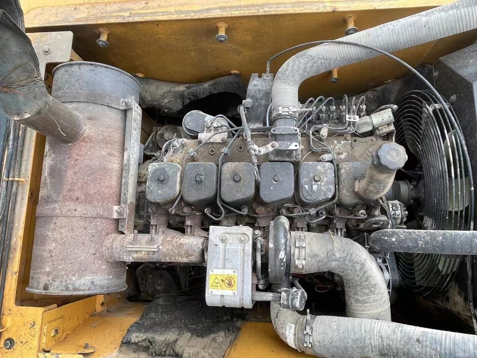 Original Good Quality USED Excavators R210 W-9T 21 Ton Excavator Wheel Excavator for HYUNDAI - حفارة على عجلات: صور 4 Original Good Quality USED Excavators R210 W-9T 21 Ton Excavator Wheel Excavator for HYUNDAI - حفارة على عجلات: صور 4