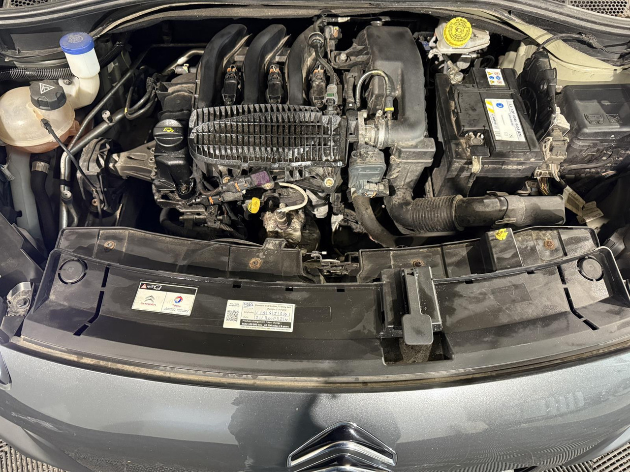 Citroen | C4 Cactus | 1.2 PureTech Business | 2015 | 163.108 km | G485PG | Geen oordeel - سيارة دفع رباعي: صور 2 Citroen | C4 Cactus | 1.2 PureTech Business | 2015 | 163.108 km | G485PG | Geen oordeel - سيارة دفع رباعي: صور 2
