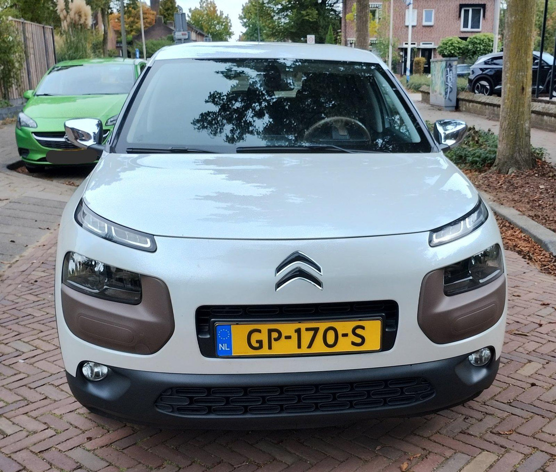 Citroen | C4 Cactus | 1.6 BlueHDi Business | 2015 | 201.033 km | GP170S | Logisch - سيارة دفع رباعي: صور 4 Citroen | C4 Cactus | 1.6 BlueHDi Business | 2015 | 201.033 km | GP170S | Logisch - سيارة دفع رباعي: صور 4
