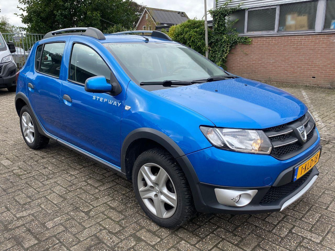 Dacia Sandero 0.9 TCe Stepway Lauréate | 2013 | 116.155 km | 1KLD18 | NAP: Logisch - هاتشباك: صور 2 Dacia Sandero 0.9 TCe Stepway Lauréate | 2013 | 116.155 km | 1KLD18 | NAP: Logisch - هاتشباك: صور 2