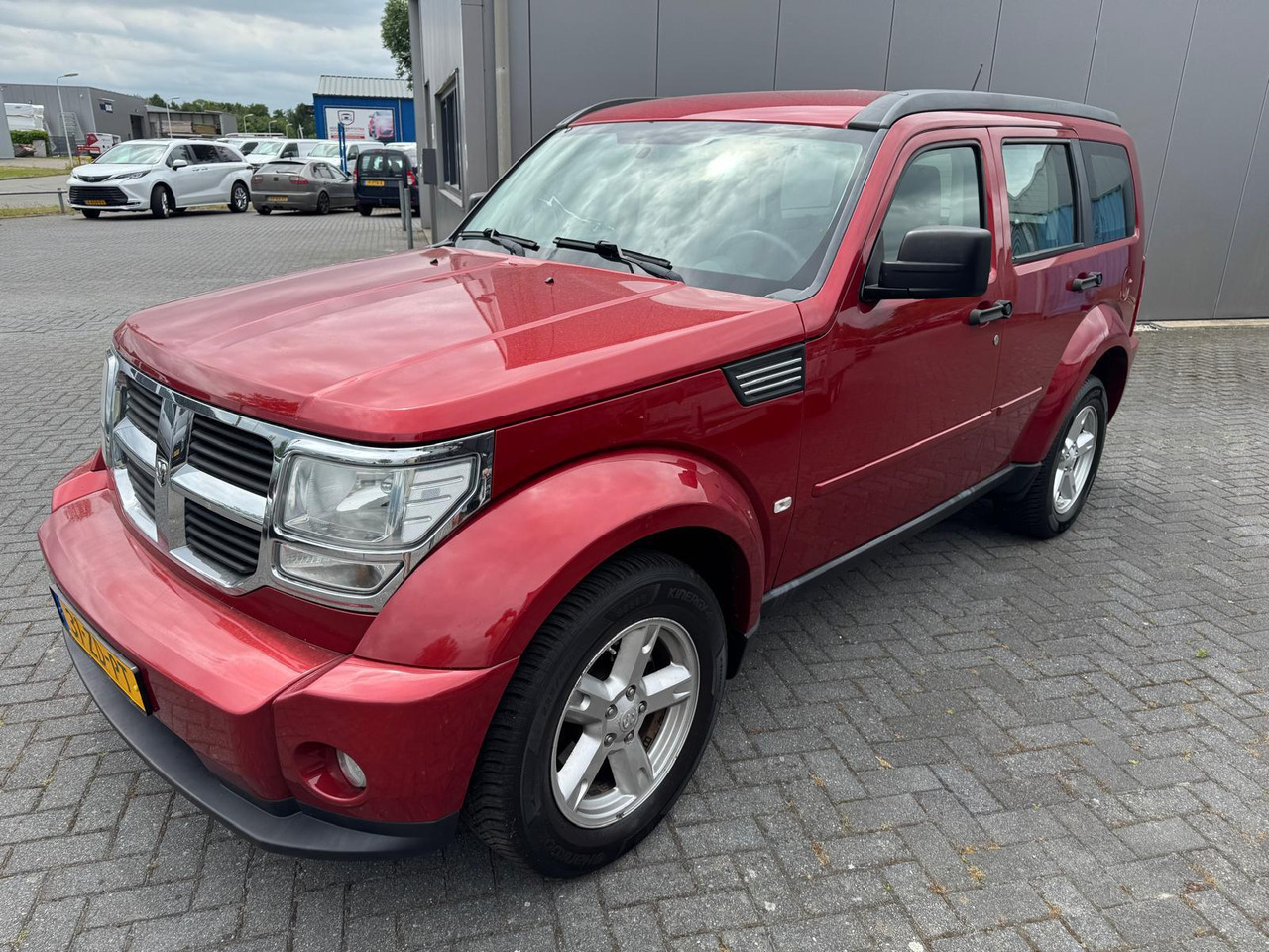 Dodge Nitro 3.7 V6 SXT | 2008 | 209.339 km | 31-ZD-PT - سيارة دفع رباعي: صور 1 Dodge Nitro 3.7 V6 SXT | 2008 | 209.339 km | 31-ZD-PT - سيارة دفع رباعي: صور 1