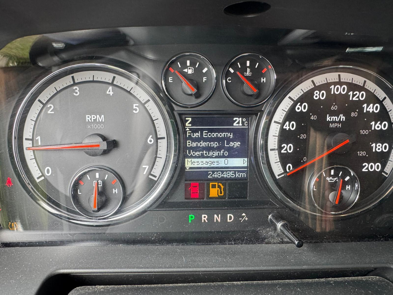 Dodge Ram 1500 5.7 V8 4X4 Crew Cab 5'7 Sport LPG 2012 248.406 km 4-VVH-73 - شاحنة البيك أب: صور 4 Dodge Ram 1500 5.7 V8 4X4 Crew Cab 5'7 Sport LPG 2012 248.406 km 4-VVH-73 - شاحنة البيك أب: صور 4