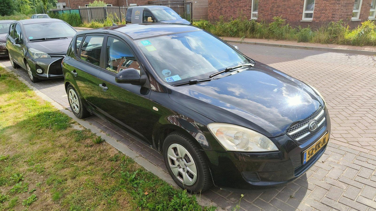 هاتشباك Kia cee'd | 1.6 X-tra | 2007 | 348.934km | 52-XK-JL: صور 9