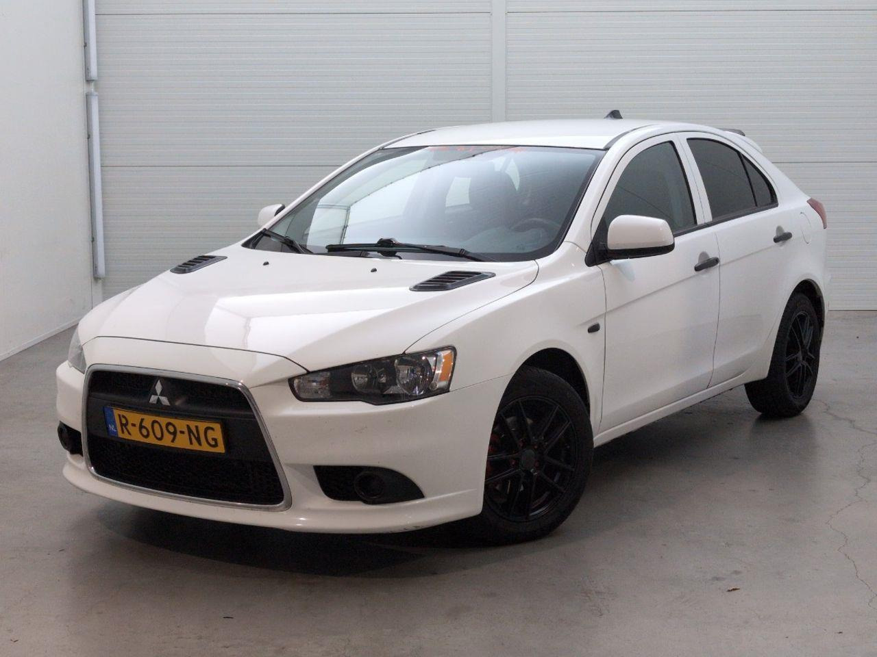 Mitsubishi Lancer Sportback 1.6 Limited Edition | 2016 | 216.592 km | R609NG | NAP: Geen oordeel - هاتشباك: صور 1 Mitsubishi Lancer Sportback 1.6 Limited Edition | 2016 | 216.592 km | R609NG | NAP: Geen oordeel - هاتشباك: صور 1