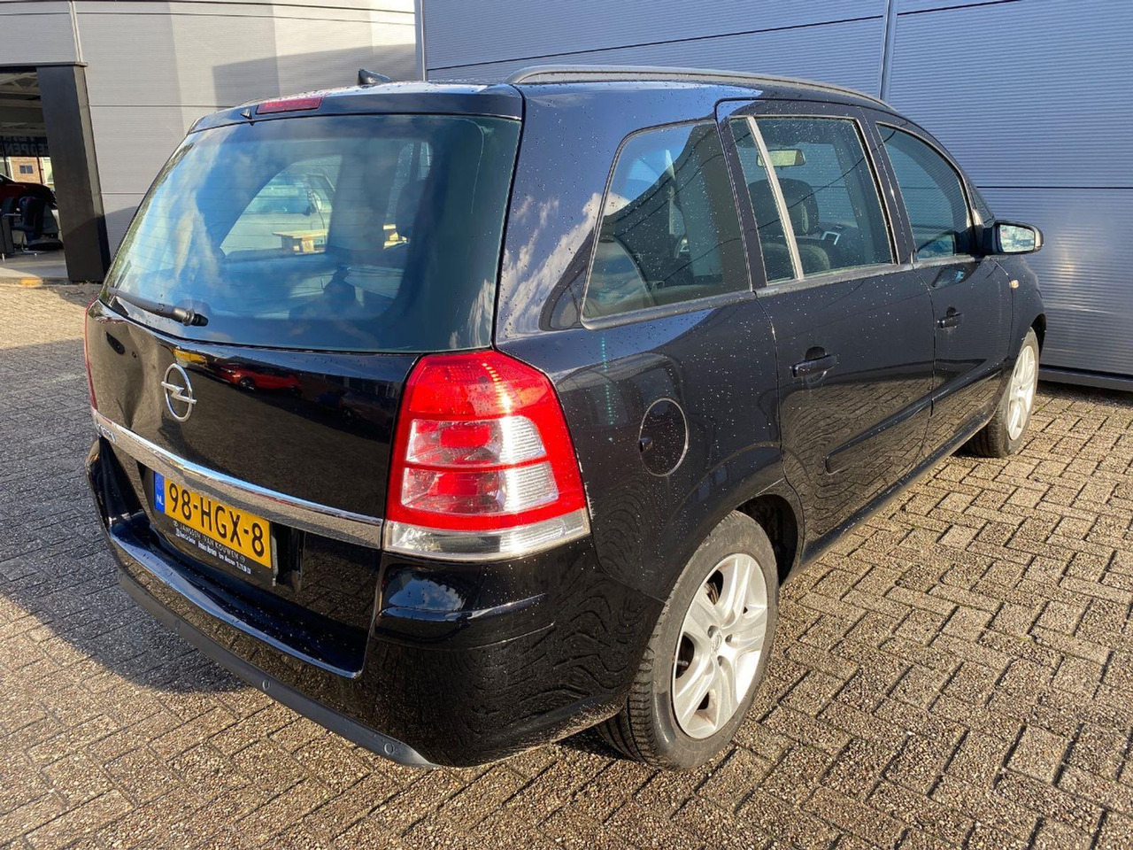 Opel Zafira 1.6 Business | 2008 | 171.131 km | 98HGX8 | NAP: Logisch - سيارة: صور 4 Opel Zafira 1.6 Business | 2008 | 171.131 km | 98HGX8 | NAP: Logisch - سيارة: صور 4