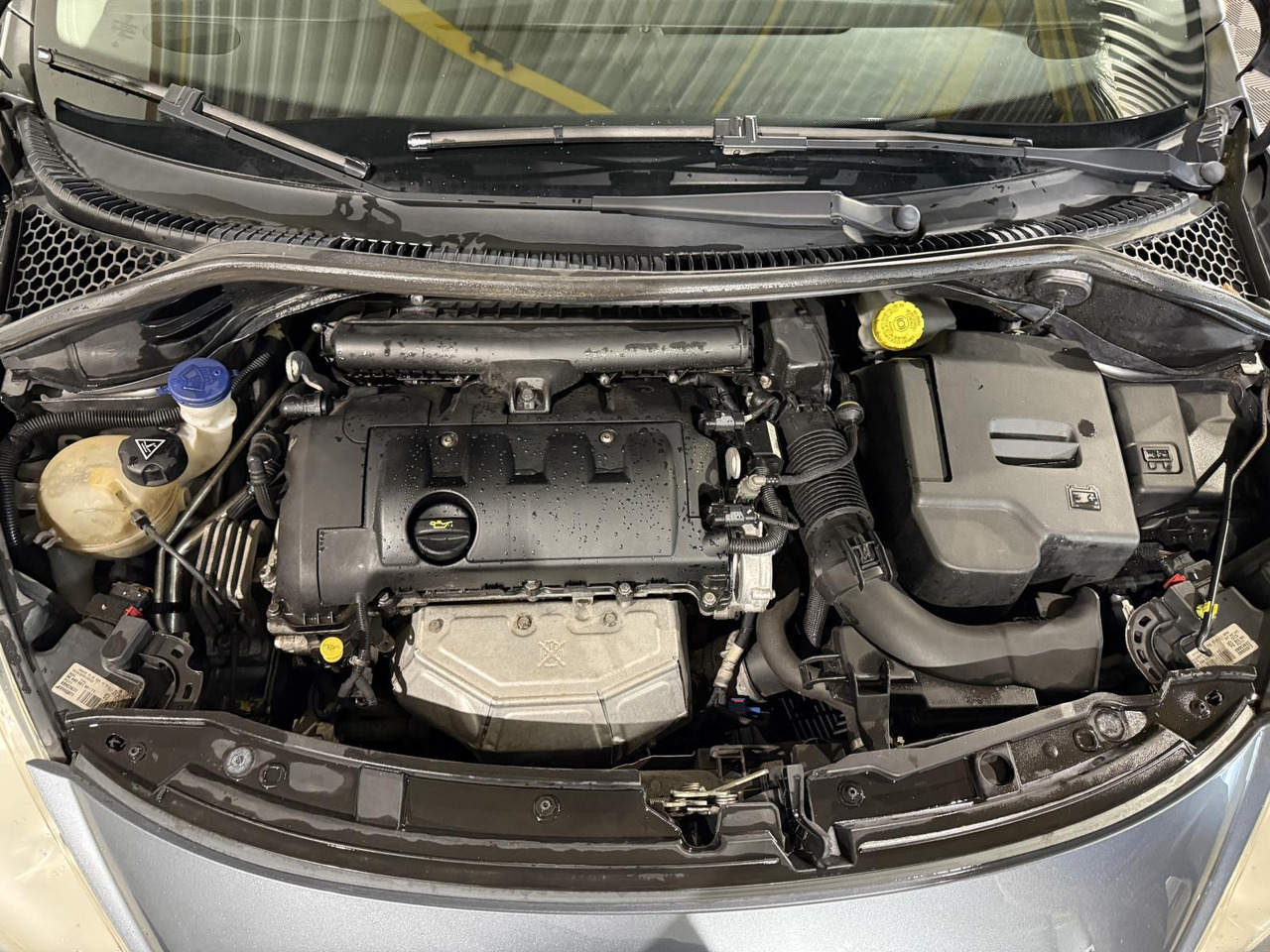 Peugeot | 207 SW | 1.6 VTi XS | 2010 | 167.306 km | 29NGZ3 | Logisch - سيارة: صور 5 Peugeot | 207 SW | 1.6 VTi XS | 2010 | 167.306 km | 29NGZ3 | Logisch - سيارة: صور 5