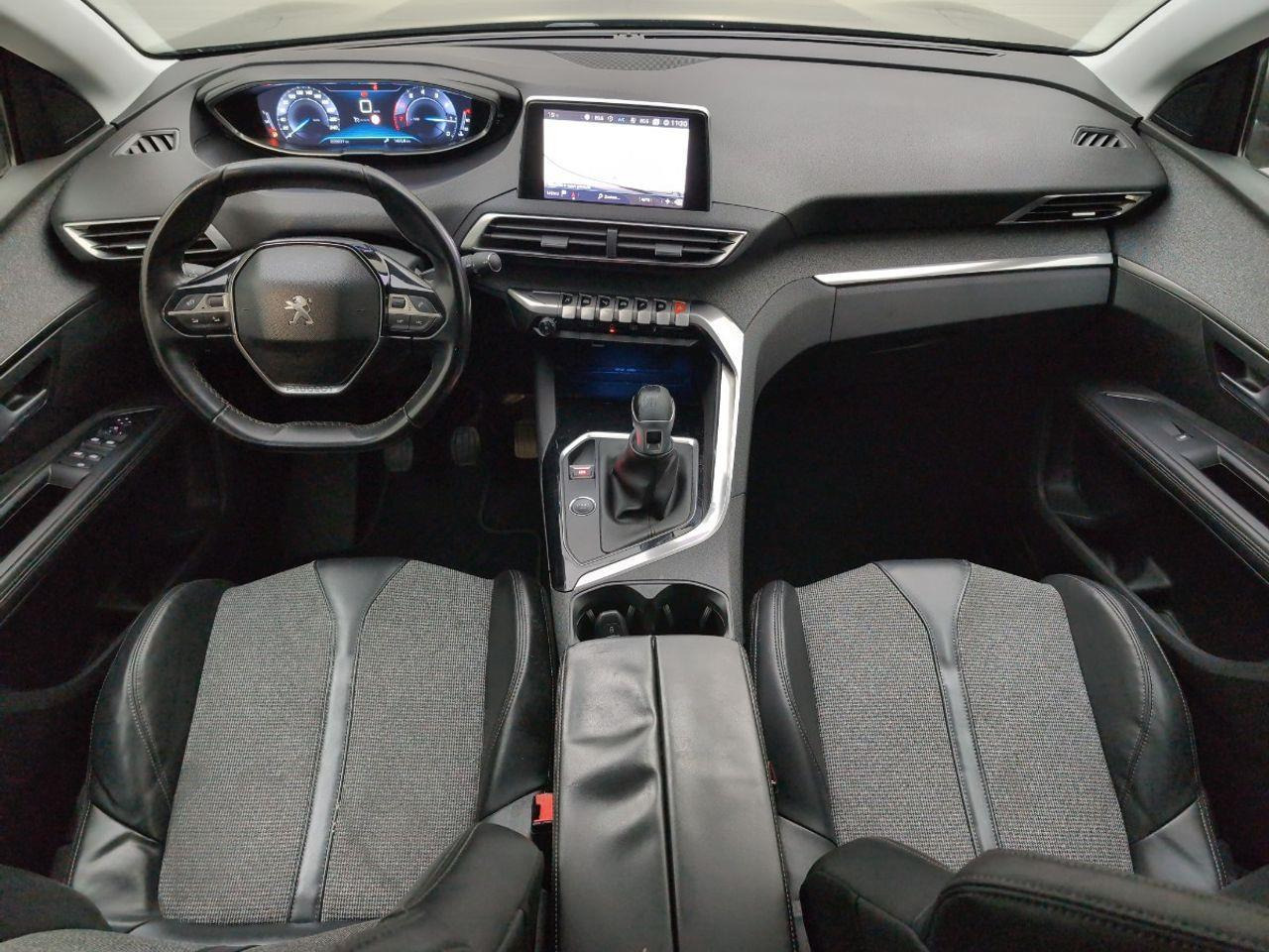 Peugeot 5008 1.2 PureTech Blue Lease Premium | 2017 | 209.831 km | RG342J | NAP: Logisch - سيارة دفع رباعي: صور 5 Peugeot 5008 1.2 PureTech Blue Lease Premium | 2017 | 209.831 km | RG342J | NAP: Logisch - سيارة دفع رباعي: صور 5
