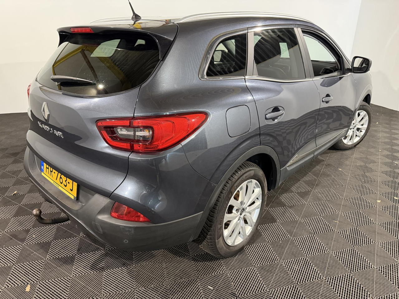 Renault | Kadjar | 1.2 TCe Intens | 2015 | 187.621 km | HR763J | Logisch - سيارة دفع رباعي: صور 4 Renault | Kadjar | 1.2 TCe Intens | 2015 | 187.621 km | HR763J | Logisch - سيارة دفع رباعي: صور 4