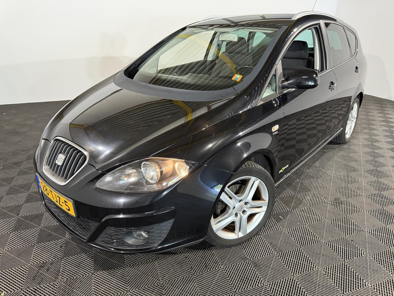 SEAT | Altea XL | 1.2 TSI Ecomotive Businessline COPA | 2012 | 274.939 km | 28TJZ5 | Logisch - سيارة: صور 1 SEAT | Altea XL | 1.2 TSI Ecomotive Businessline COPA | 2012 | 274.939 km | 28TJZ5 | Logisch - سيارة: صور 1