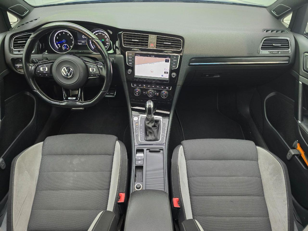 Volkswagen Golf 2.0 TSI R 4Motion | 2015 | 180.957 km | Automaat | GP228L | NAP: Logisch - هاتشباك: صور 5 Volkswagen Golf 2.0 TSI R 4Motion | 2015 | 180.957 km | Automaat | GP228L | NAP: Logisch - هاتشباك: صور 5