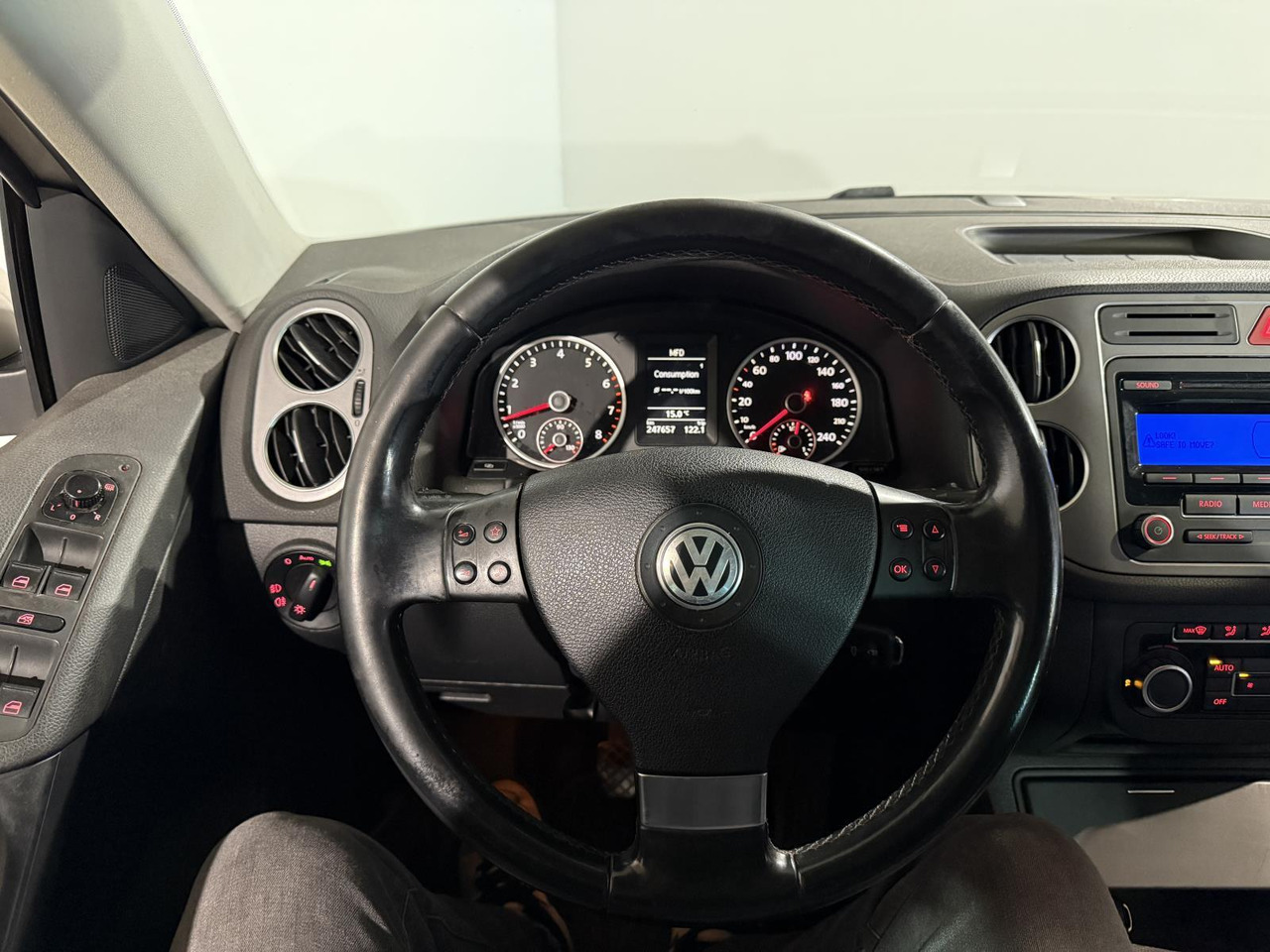 Volkswagen | Tiguan | 1.4 TSI Sport&Style | 2010 | 247.657 km | 41KRT5 | Logisch - سيارة دفع رباعي: صور 3 Volkswagen | Tiguan | 1.4 TSI Sport&Style | 2010 | 247.657 km | 41KRT5 | Logisch - سيارة دفع رباعي: صور 3