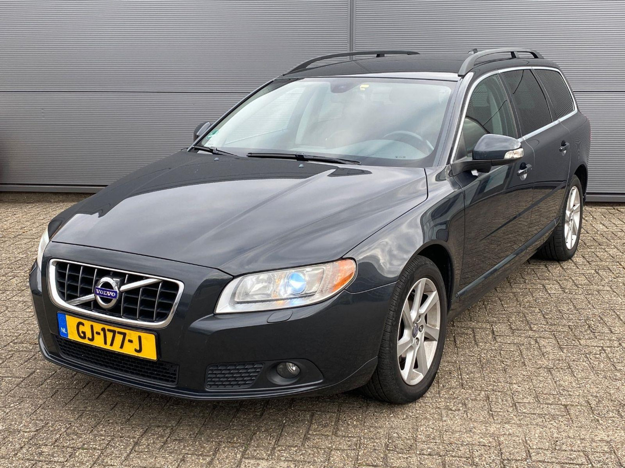 Volvo V70 2.0 D3 Summum | 2011 | 382.199 km | Automaat | GJ177J | NAP: Geen oordeel - سيارة: صور 1 Volvo V70 2.0 D3 Summum | 2011 | 382.199 km | Automaat | GJ177J | NAP: Geen oordeel - سيارة: صور 1