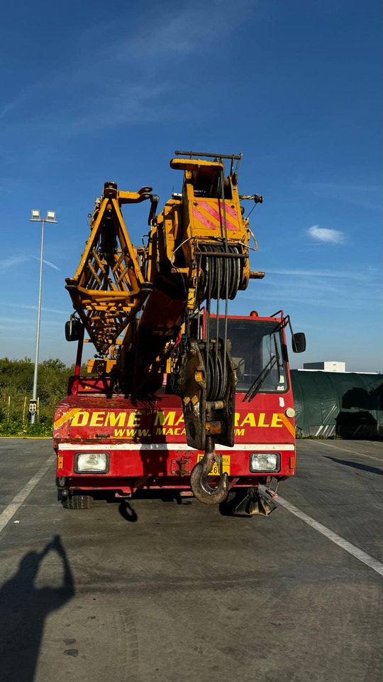 Liebherr Liebherr LTM 1025 - رافعة لجميع التضاريس: صور 3 Liebherr Liebherr LTM 1025 - رافعة لجميع التضاريس: صور 3
