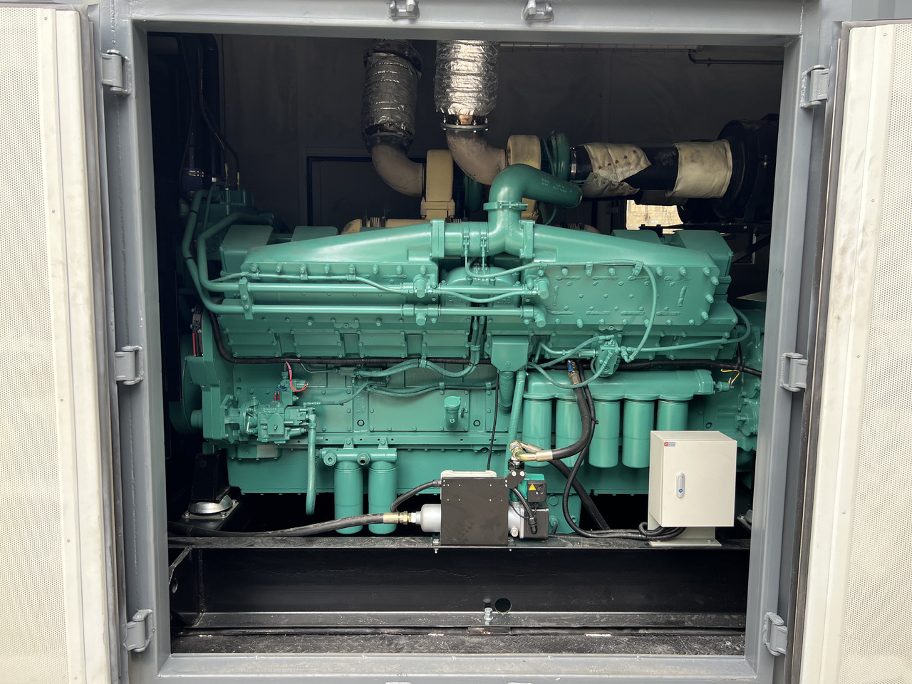 CUMMINS KTA50-G3 - الأدوات والمعدات: صور 2 CUMMINS KTA50-G3 - الأدوات والمعدات: صور 2