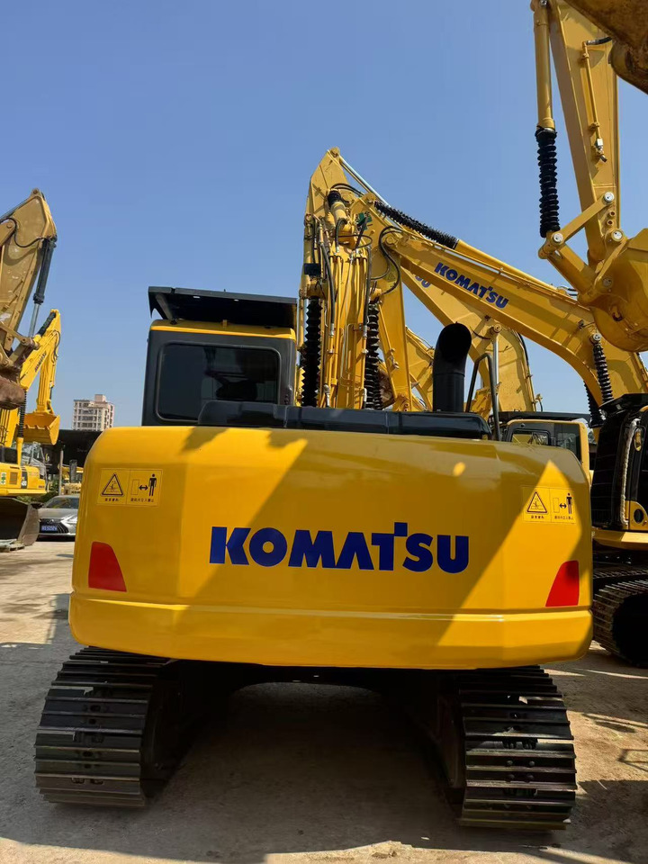 KOMATSU PC130-7 - حفارات زحافة: صور 5 KOMATSU PC130-7 - حفارات زحافة: صور 5