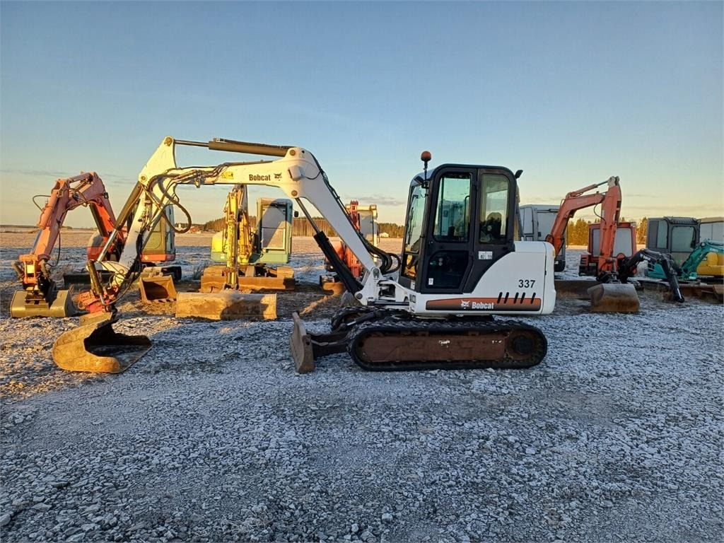 Bobcat 337D Kallistuvalla liittimellä - حفارة مصغرة: صور 2 Bobcat 337D Kallistuvalla liittimellä - حفارة مصغرة: صور 2