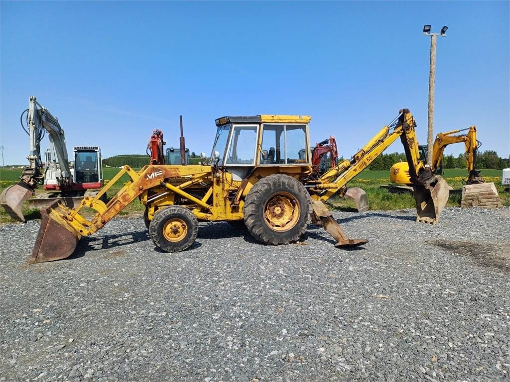 Massey Ferguson 50B traktorikaivuri - حفار متعدد الاستخدام: صور 2 Massey Ferguson 50B traktorikaivuri - حفار متعدد الاستخدام: صور 2