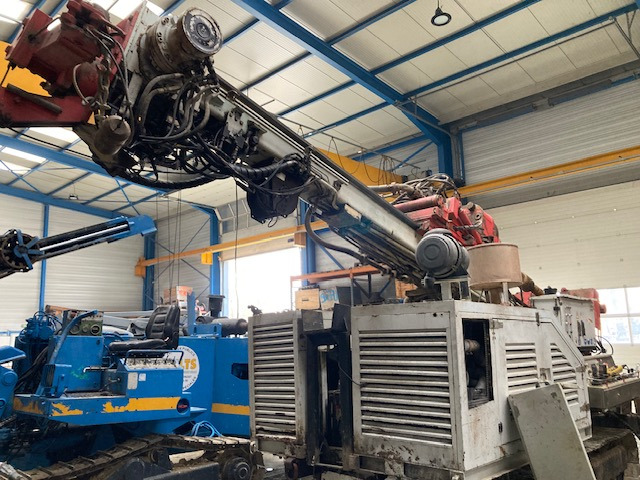 ضاغط الهواء, شاحنة FOREUSE HERRENKNECHT COMPRESSEUR ET CAMION: صور 9