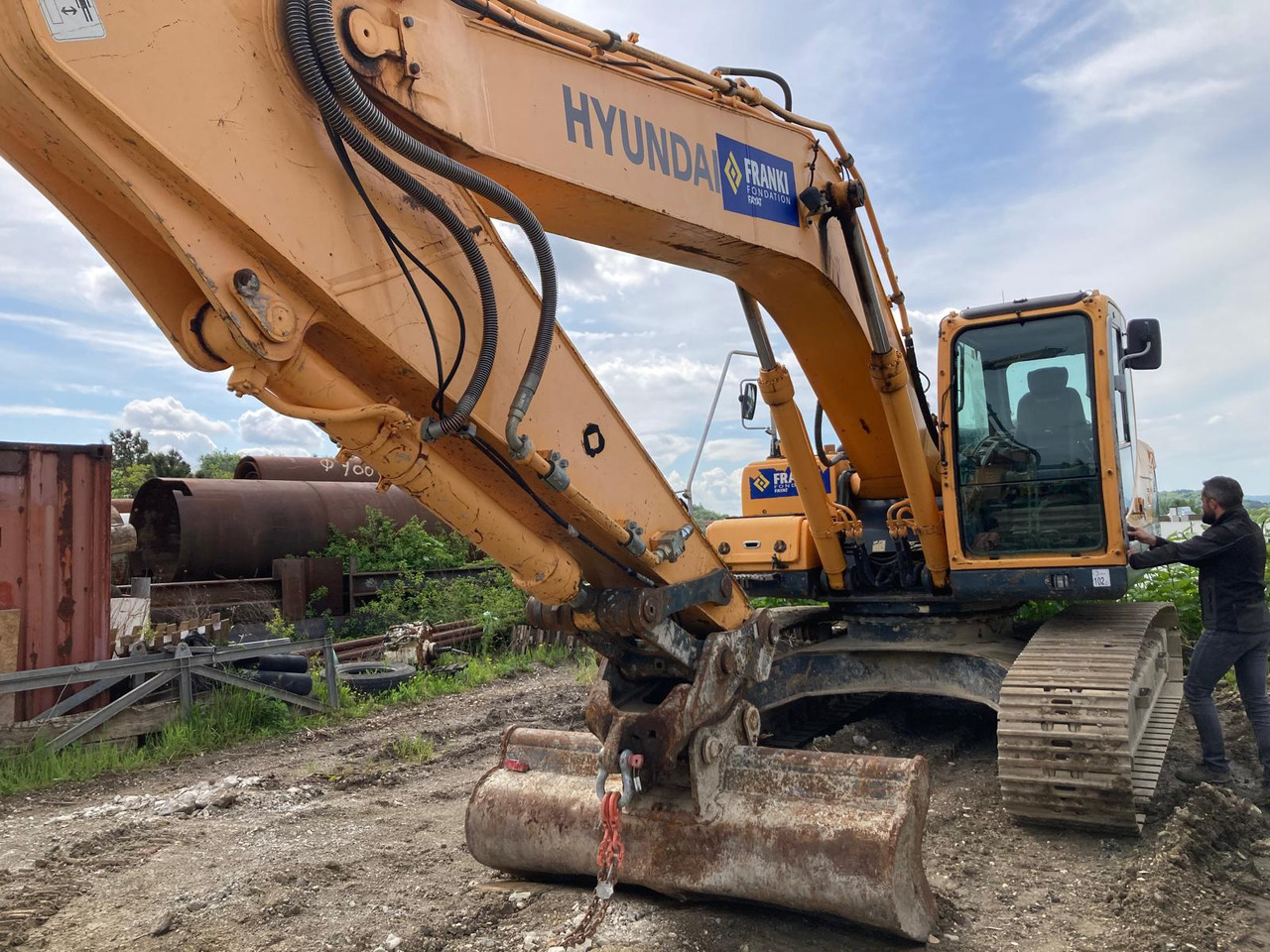 PELLE SUR CHENILLES HYUNDAI ROBEX 250 NLC-9 - حفارات زحافة: صور 2 PELLE SUR CHENILLES HYUNDAI ROBEX 250 NLC-9 - حفارات زحافة: صور 2