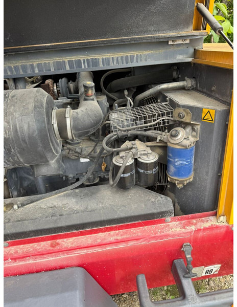 Atlas-Copco XAHS 186 - ضاغط الهواء: صور 5 Atlas-Copco XAHS 186 - ضاغط الهواء: صور 5