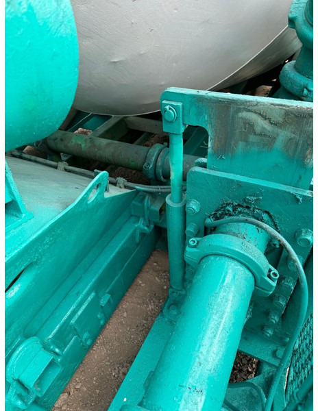 CIFA Concrete Mixer with own engine - خلاطه اسمنت: صور 4 CIFA Concrete Mixer with own engine - خلاطه اسمنت: صور 4