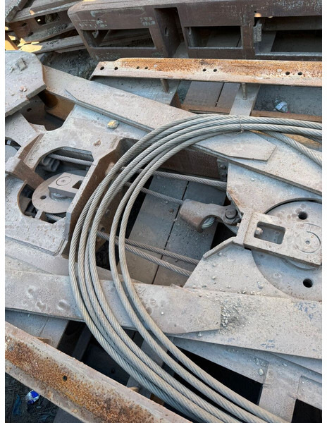 Liebherr Stein HT Diaphragm Wall Grab - مخلبي - آلات البناء: صور 3 Liebherr Stein HT Diaphragm Wall Grab - مخلبي - آلات البناء: صور 3