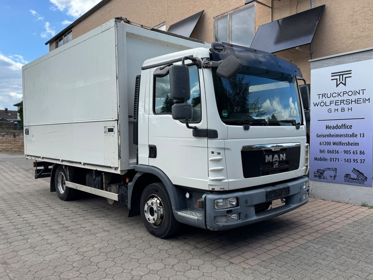 MAN TGL 8.180/2xAHK/Zertifikat/Schwenkwand - نقل الشراب شاحنة: صور 1 MAN TGL 8.180/2xAHK/Zertifikat/Schwenkwand - نقل الشراب شاحنة: صور 1