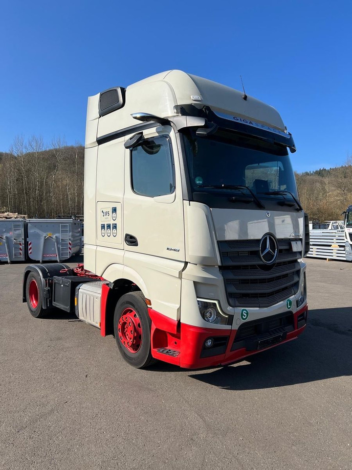 Mercedes-Benz Actros 1848 LS/GIGA/MirrorCam/Retarder/2instock - شاحنة جرار: صور 1 Mercedes-Benz Actros 1848 LS/GIGA/MirrorCam/Retarder/2instock - شاحنة جرار: صور 1