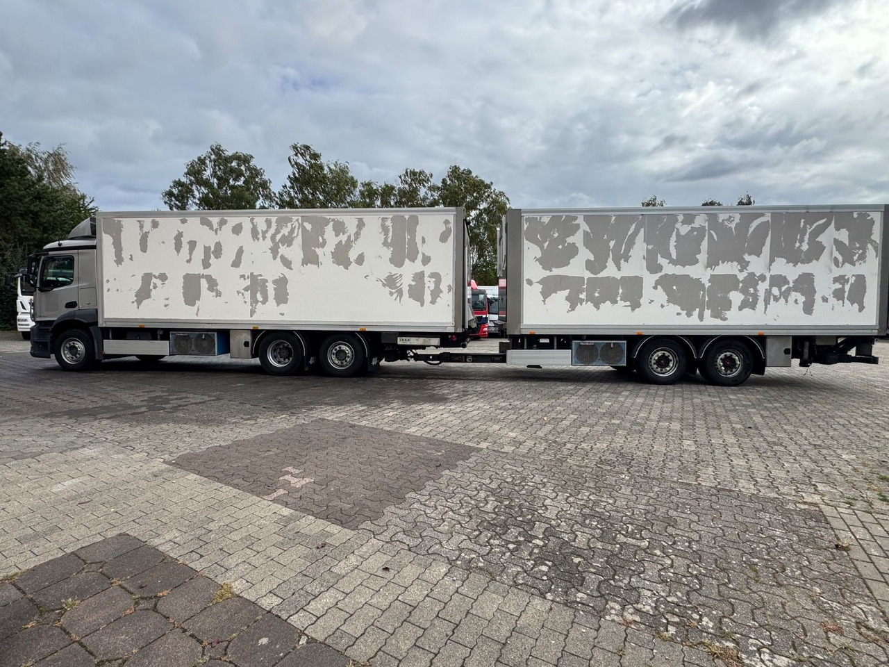 Mercedes-Benz Antos 2540/2xLBW/Kühlung-Defekt/5instock - مبردة شاحنة: صور 4 Mercedes-Benz Antos 2540/2xLBW/Kühlung-Defekt/5instock - مبردة شاحنة: صور 4