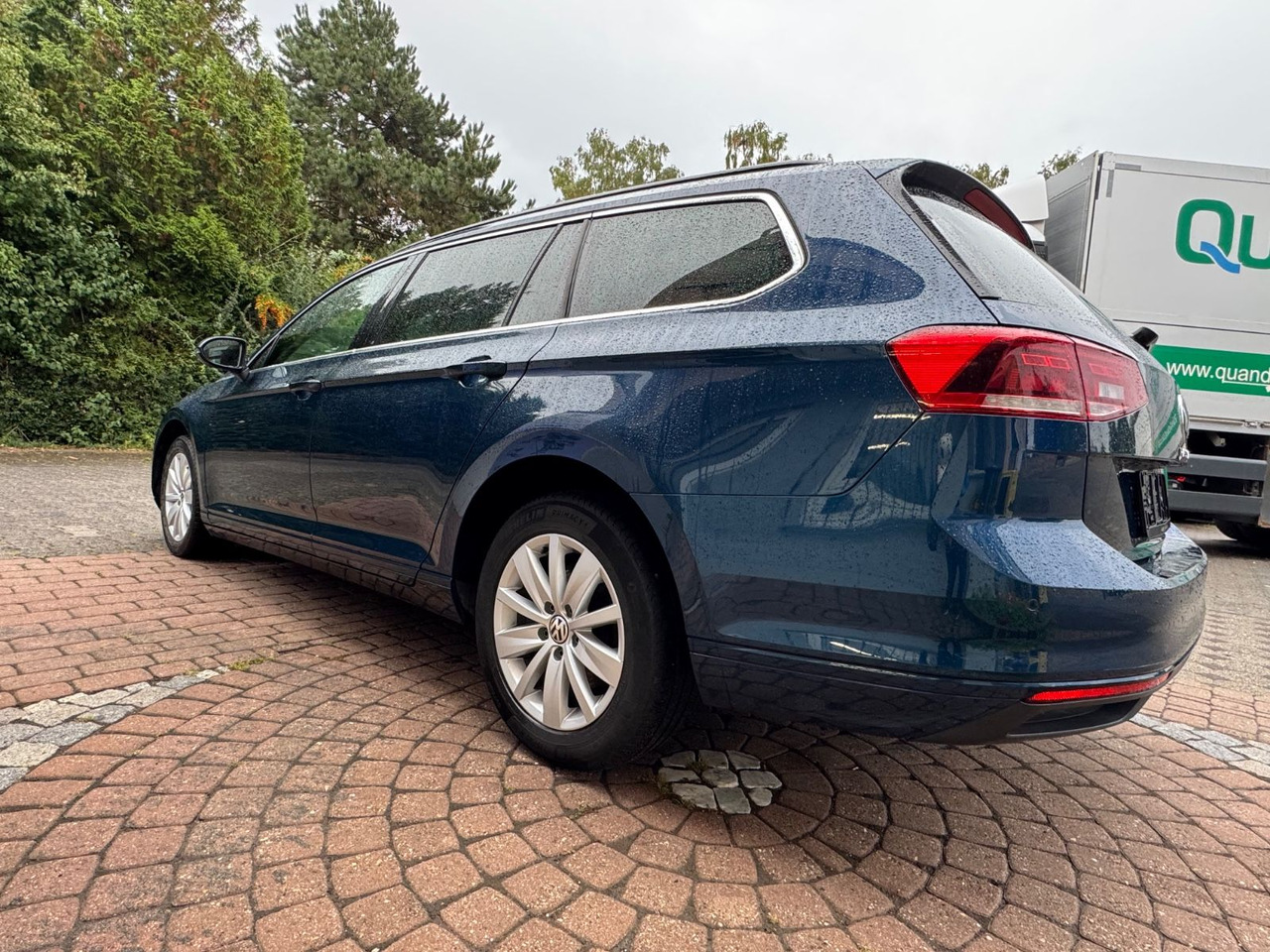 Volkswagen Passat Variant 2.0 TDI - سيارة ستيشن: صور 4 Volkswagen Passat Variant 2.0 TDI - سيارة ستيشن: صور 4