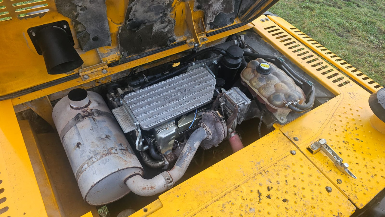 JCB JS175W - حفارة على عجلات: صور 3 JCB JS175W - حفارة على عجلات: صور 3