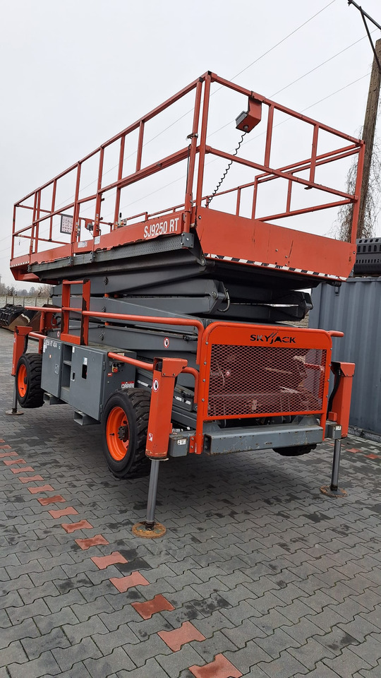 SKYJACK SJ9250 - رافعات مقصية: صور 2 SKYJACK SJ9250 - رافعات مقصية: صور 2